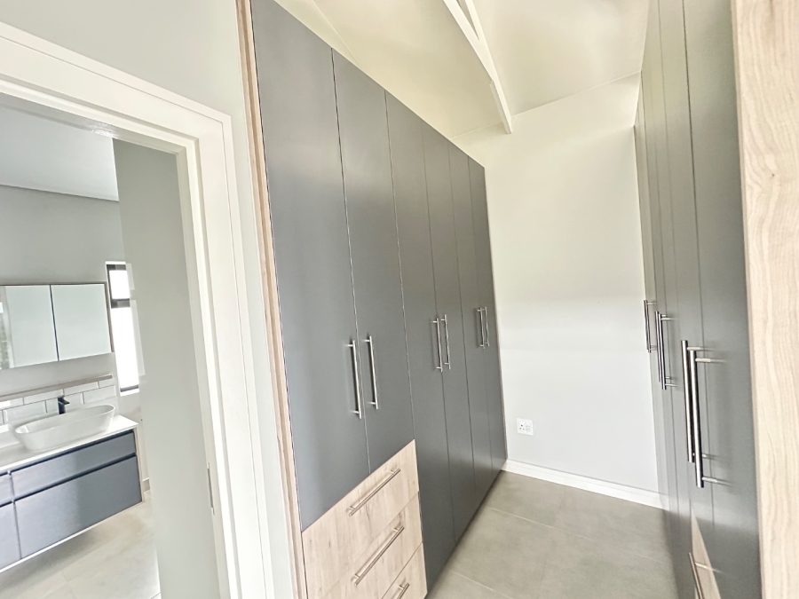 4 Bedroom Property for Sale in Hartland Lifestyle Estate Western Cape